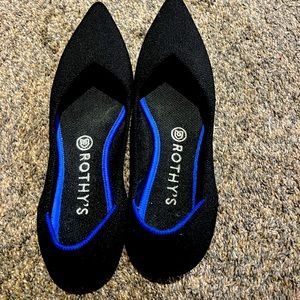 Black Rothy’s size 9